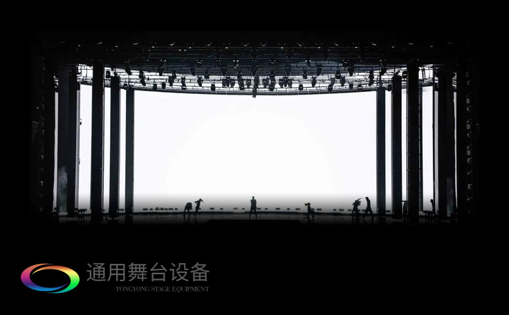 視覺屏幕為主、條狀LED屏幕、燈光設備及舞臺幕布詮釋當下舞臺設計潮流